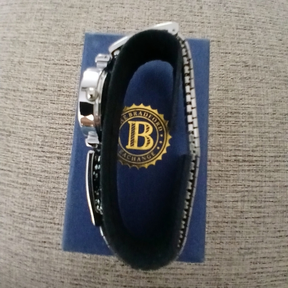 The Bradford Exchange Messenger From Heaven Ladies Watch Crystals Cardinal Dial